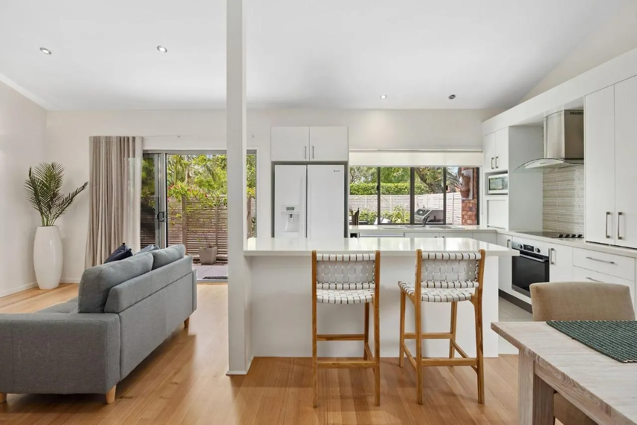 1 8 Woorookool Place Нусавиль